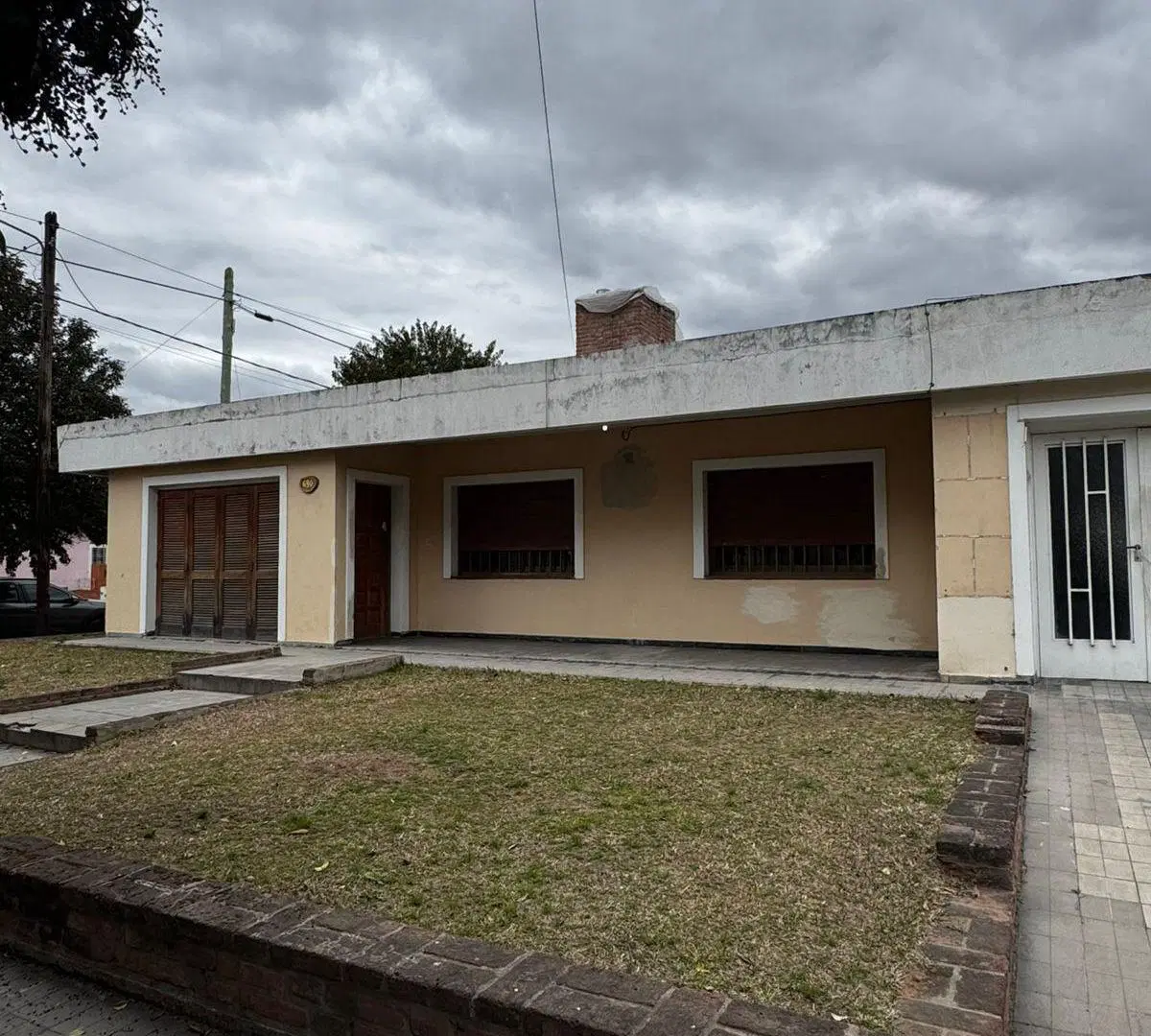 VENDO CASA DE 3 DORM EN BARRIO MARQUEZ DE SOBREMONTE APTA CREDITO 4