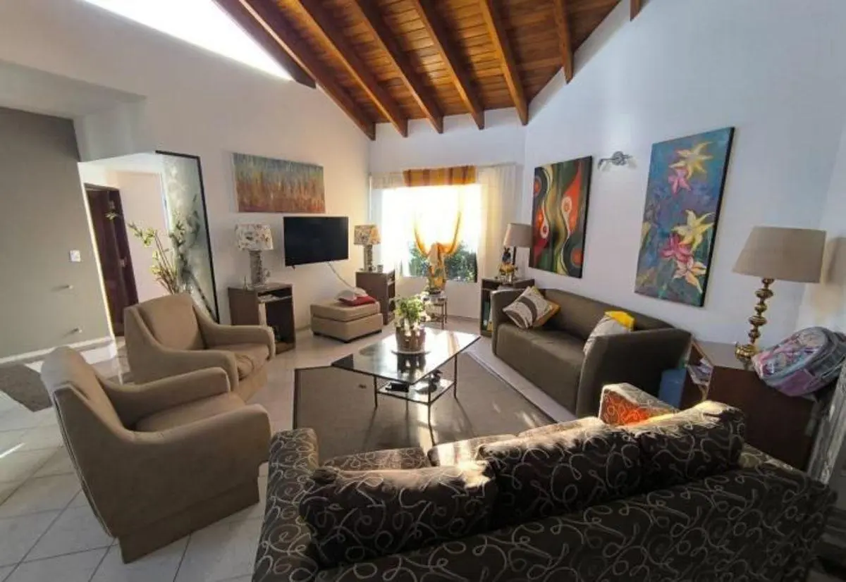 VENDO CASA DE 4 DORM CON PILETA EN VILLA BELGRANO IMPECABLE 2