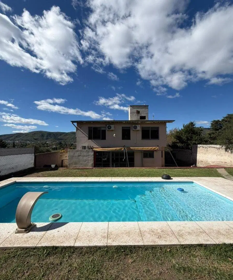 VENDO CASA DE 3 DORM CON PILETA EN VILLA CARLOS PAZ APTA CREDITO 3