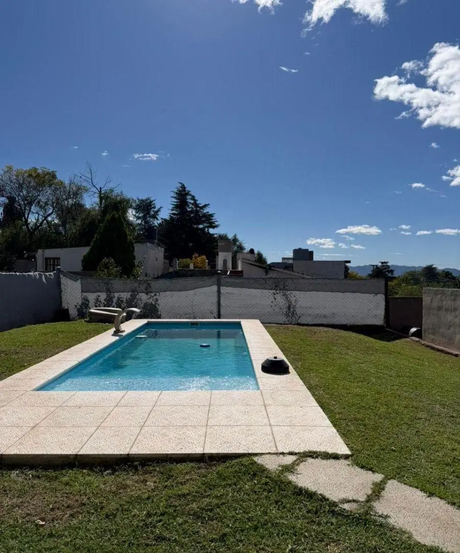 VENDO CASA DE 3 DORM CON PILETA EN VILLA CARLOS PAZ APTA CREDITO 2