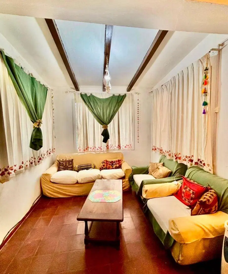 VENDO CASA DE 4 DORM CON PILETA Y PARQUE EN UNQUILLO 3