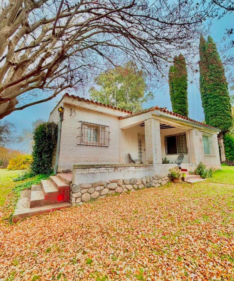 VENDO CASA DE 4 DORM CON PILETA Y PARQUE EN UNQUILLO