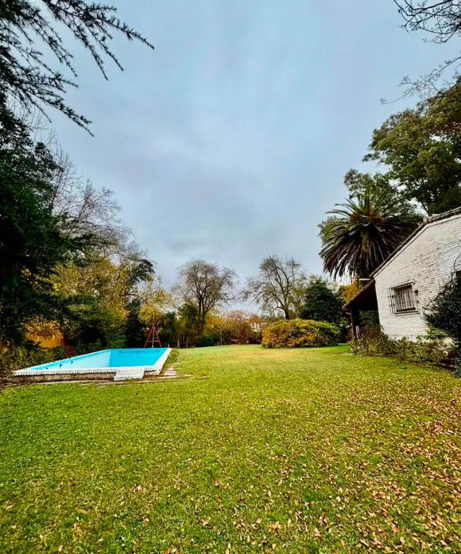 VENDO CASA DE 4 DORM CON PILETA Y PARQUE EN UNQUILLO 2