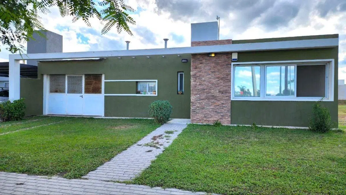 VENDO CASA CON PILETA Y COCHERA EN RESERVA TAJAMAR 1 CON FINANCIACION 2