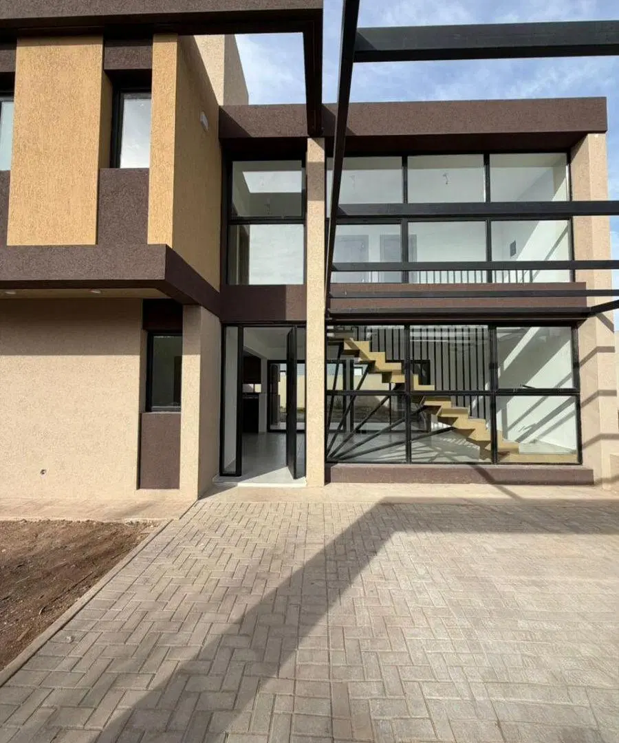 VENDO CASA PREMIUM DE 3 DORM A ESTRENAR EN DOCTA 4