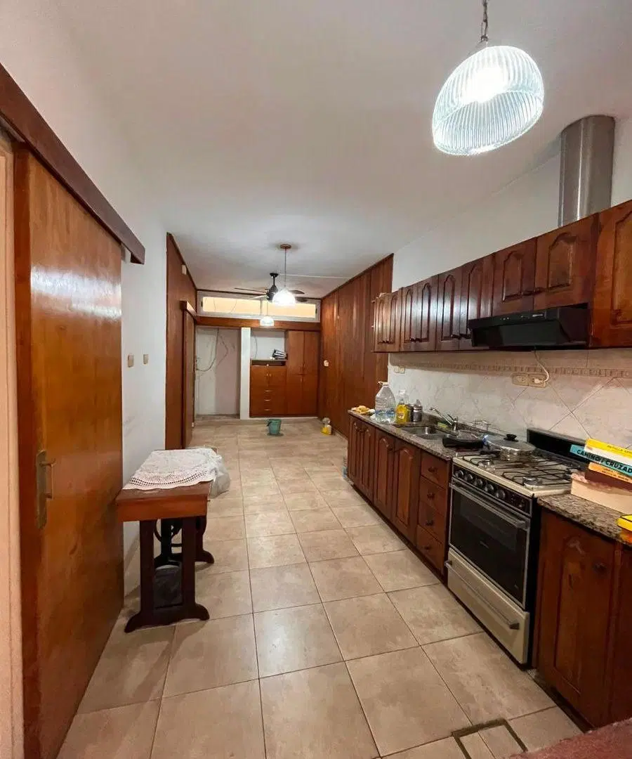 VENDO CASA DE 3 DORM EN BARRIO MAIPU OPORTUNIDAD 4