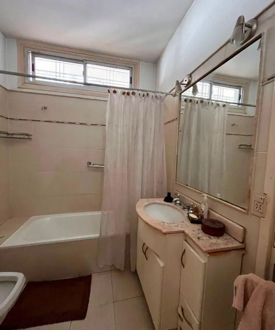 VENDO CASA DE 3 DORM EN BARRIO MAIPU OPORTUNIDAD 5