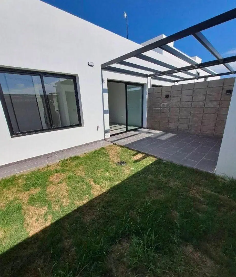VENDO DUPLEX DE 2 DORM EN CAMPOS DE MANANTIALES POSESION DICIEMBRE 2026 2