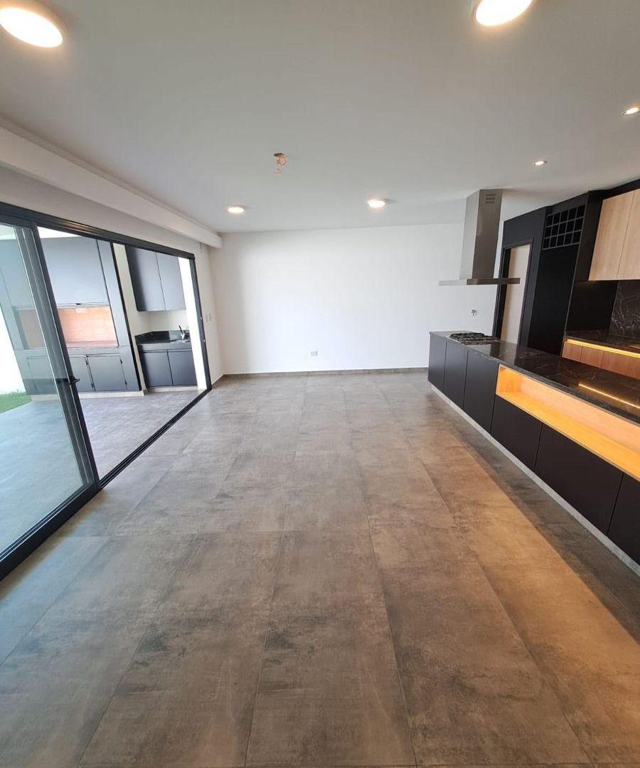 Foto de VENDO DUPLEX DE 4 DORM EN GREENVILLE 2 CATEGORIA, imagen 5