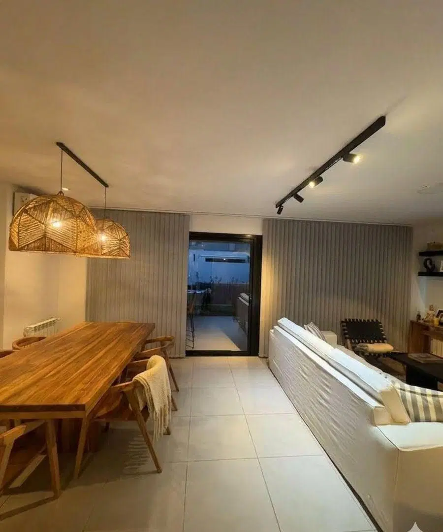 VENDO DUPLEX DE 3 DORM EN GREENVILLE 2 CATEGORIA 5