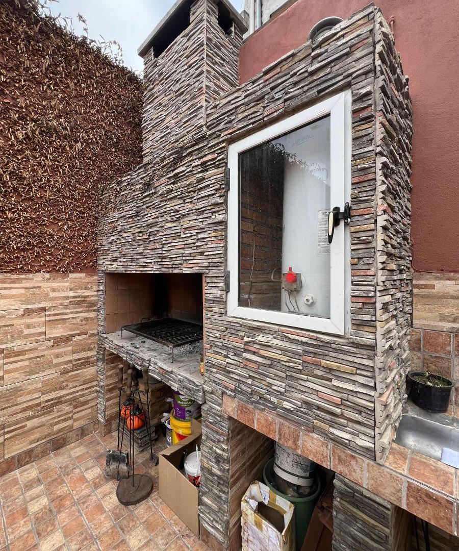 Foto de VENDO CASA DE 3 DORM CON PILETA EN BARRIO PELLEGRINI APTA CREDITO, imagen 2