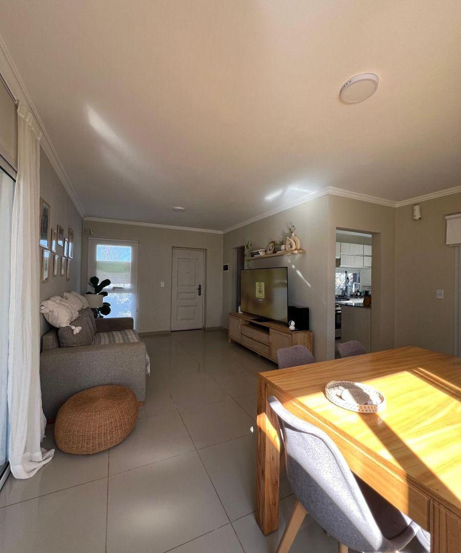 Foto de VENDO CASA CON PILETA GALERIA Y COCHERA EN RESERVA TAJAMAR APTA CREDITO, imagen 1