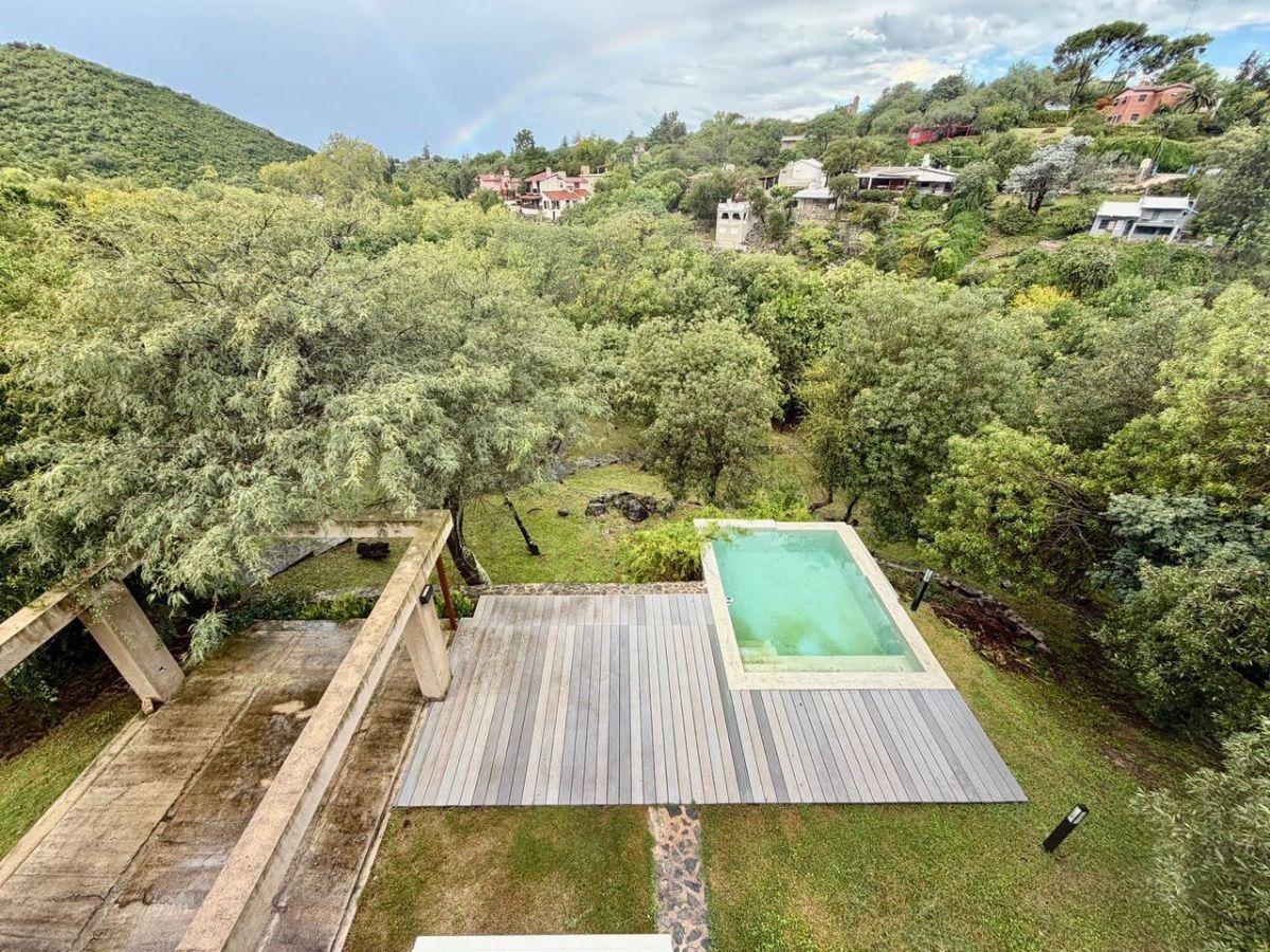 Foto de VENDO CASA CON PILETA EN PUNTA SERRANA LA PAISANITA BAJADA PROPIA AL RIO, imagen 2