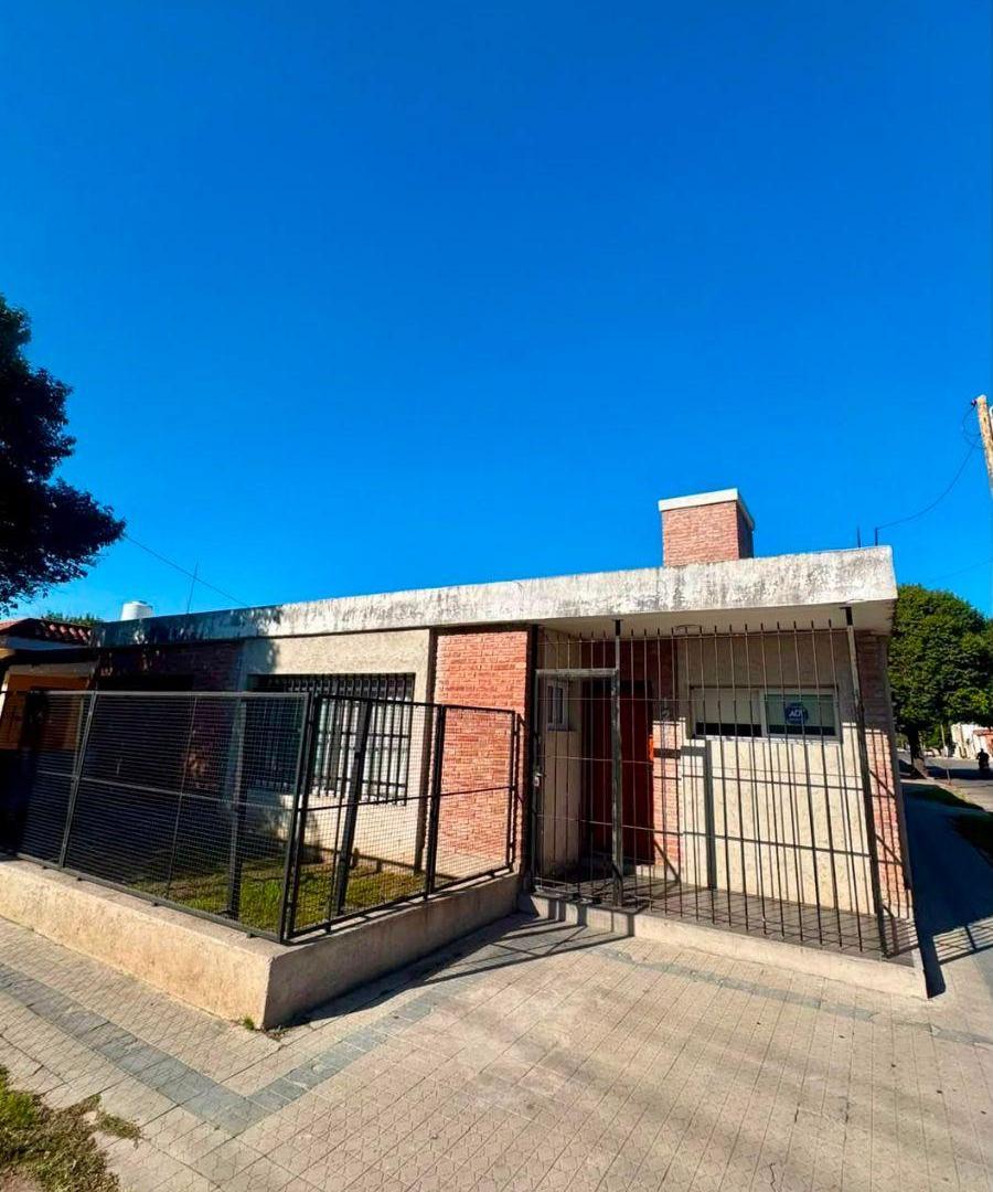 Foto de VENDO CASA DE 3 DORM EN BARRIO LOS PLATANOS RENOVADA A NUEVA, imagen 2