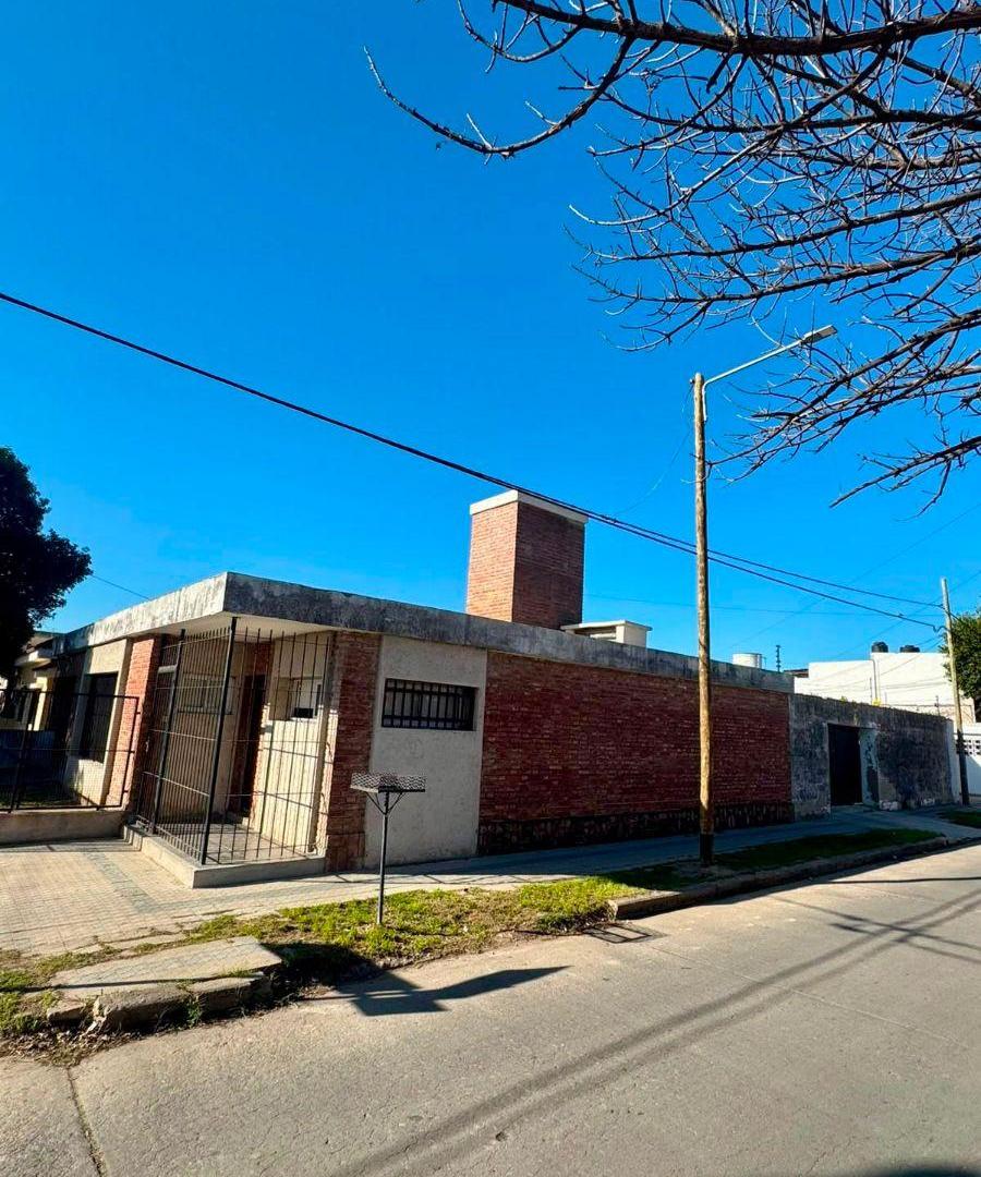 Foto de VENDO CASA DE 3 DORM EN BARRIO LOS PLATANOS RENOVADA A NUEVA, imagen 3