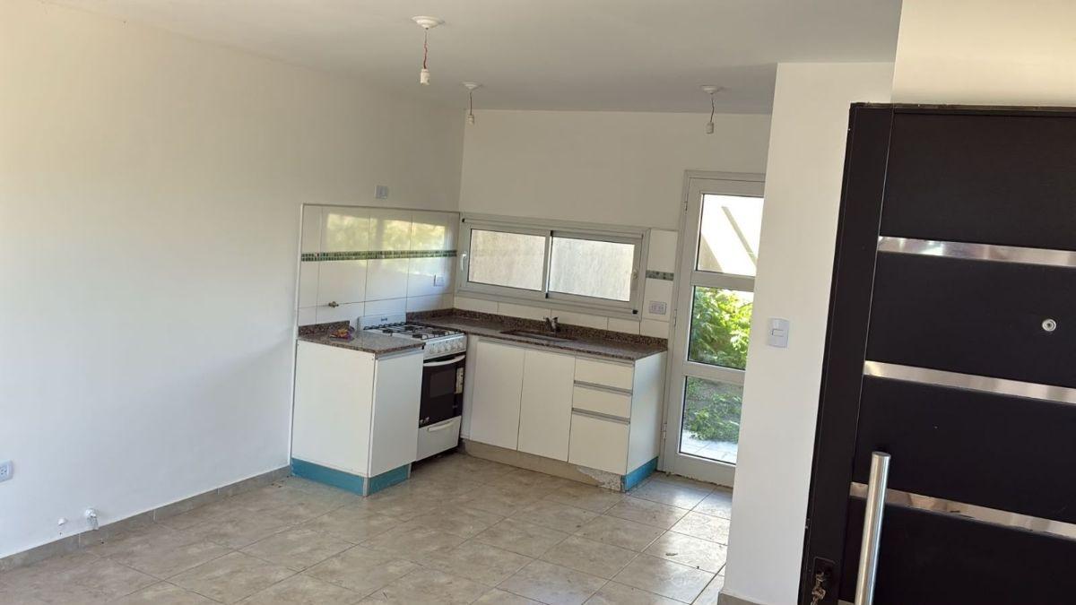 Foto de VENDO DUPLEX DE 2 DORM EN VALLE CERCANO, imagen 3