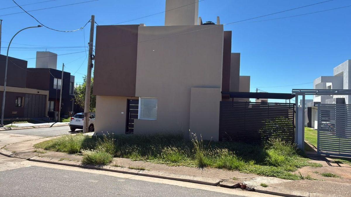 Foto de VENDO DUPLEX DE 2 DORM EN VALLE CERCANO, imagen 2