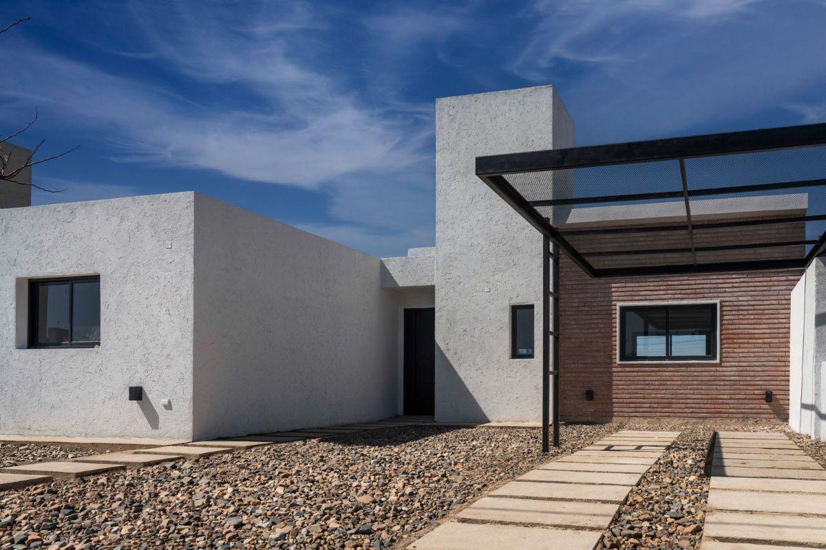 Foto de VENDO CASA A ESTRENAR DE 2 DORM EN VILLA JUANA APTA CREDITO, imagen 1