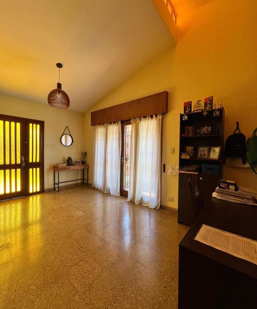 Foto de VENDO GRAN CASA CON DEPTO INDEPENDIENTE EN BARRIO SUR ALTA GRACIA, imagen 5