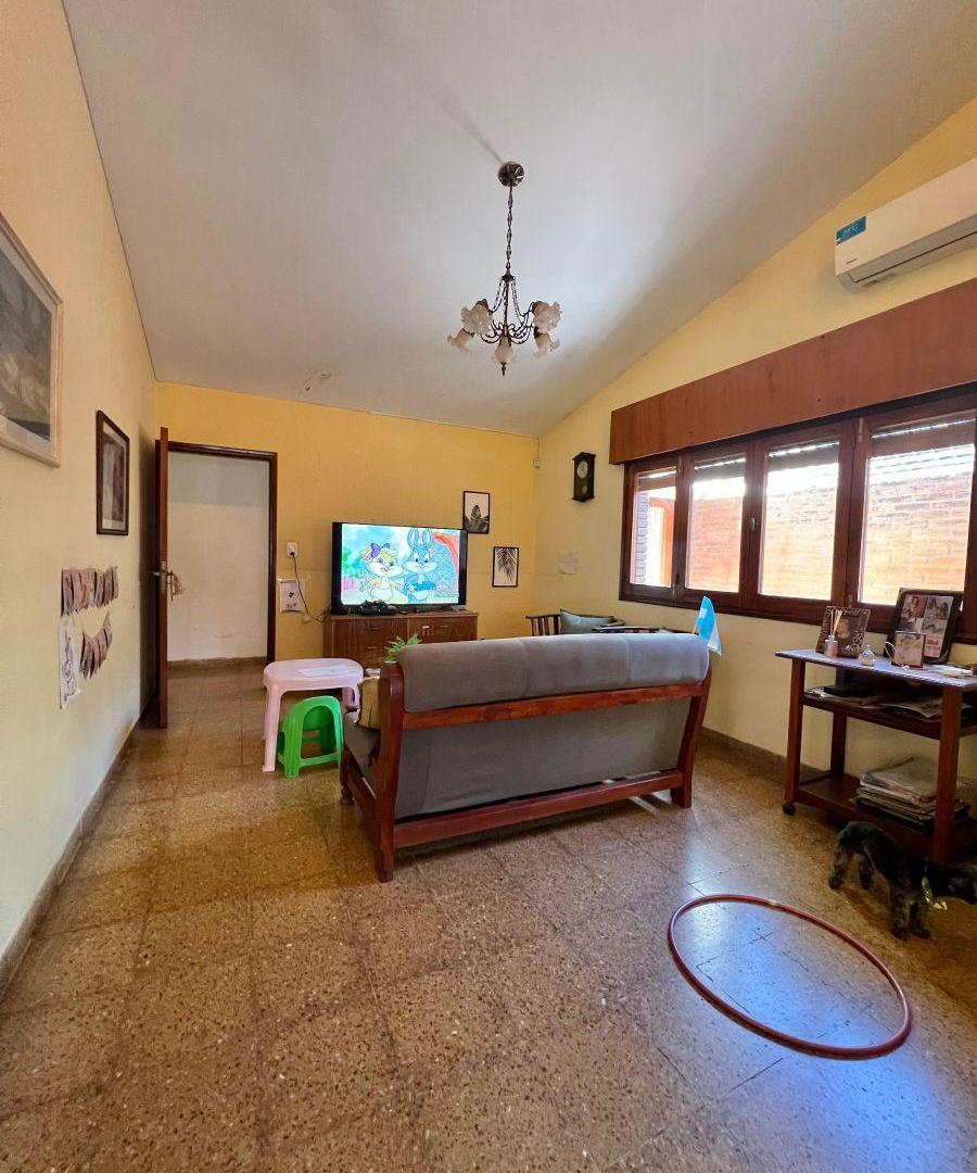 Foto de VENDO GRAN CASA CON DEPTO INDEPENDIENTE EN BARRIO SUR ALTA GRACIA, imagen 2