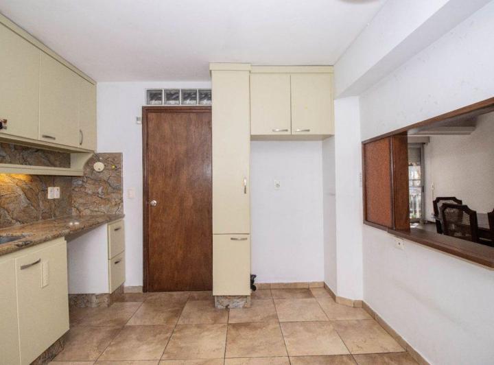 VENTA APARTAMENTO 3 DORMITORIOS Y SERVICIO POCITOS 5