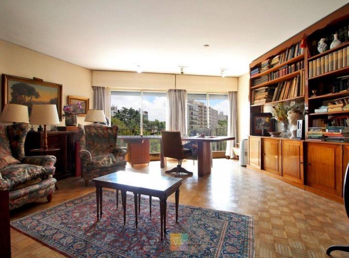 VENTA APARTAMENTO 3 DORMITORIOS + SERVICIO POCITOS 4