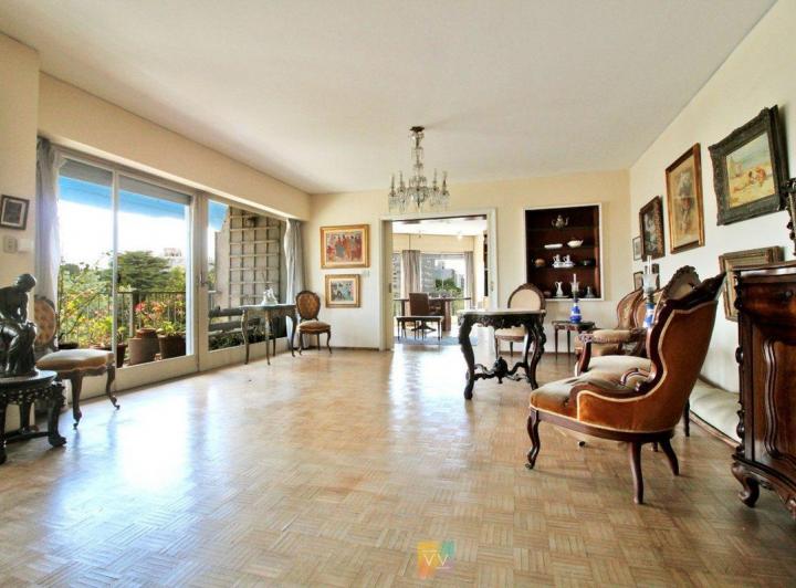VENTA APARTAMENTO 3 DORMITORIOS + SERVICIO POCITOS 2