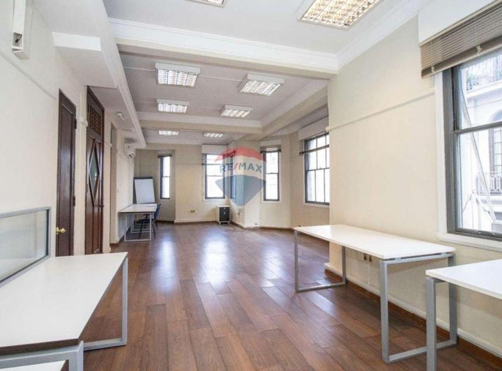 ALQUILER OFICINAS CIUDAD VIEJA PISO COMPLETO 2