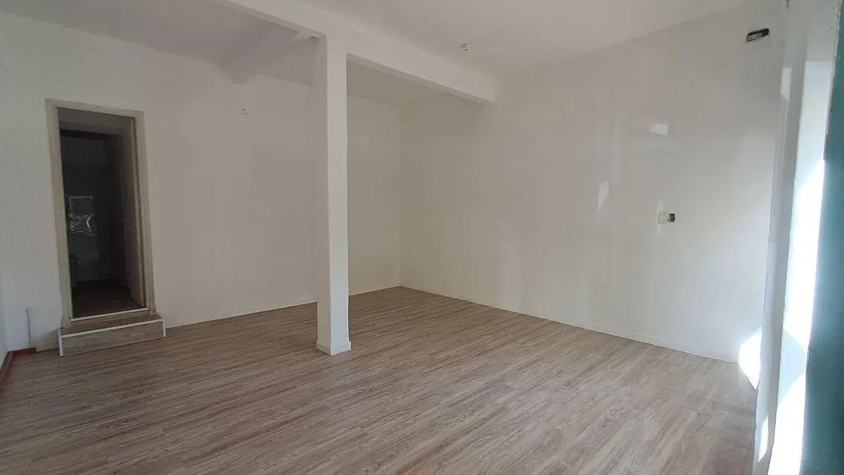 ALQUILER DE LOCAL COMERCIAL CENTRO 30 METROS 1