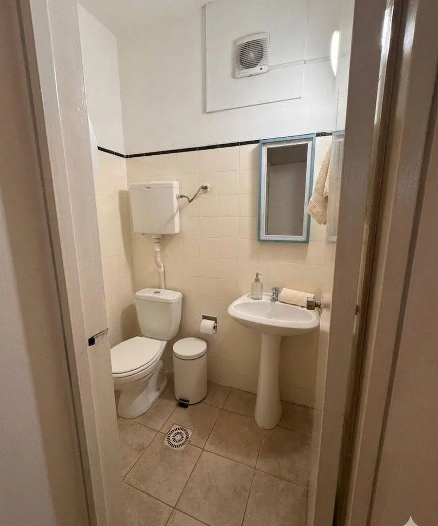 Alquiler Local Comercial u Oficina en Ciudad Vieja 4