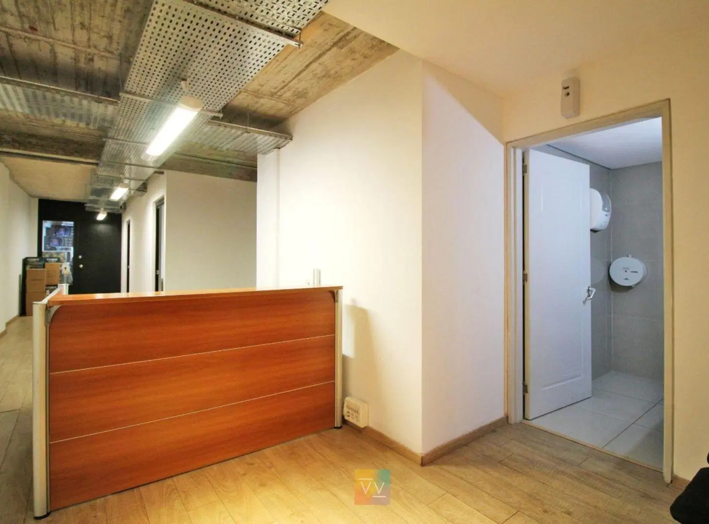 VENTA OFICINA CIUDAD VIEJA 3