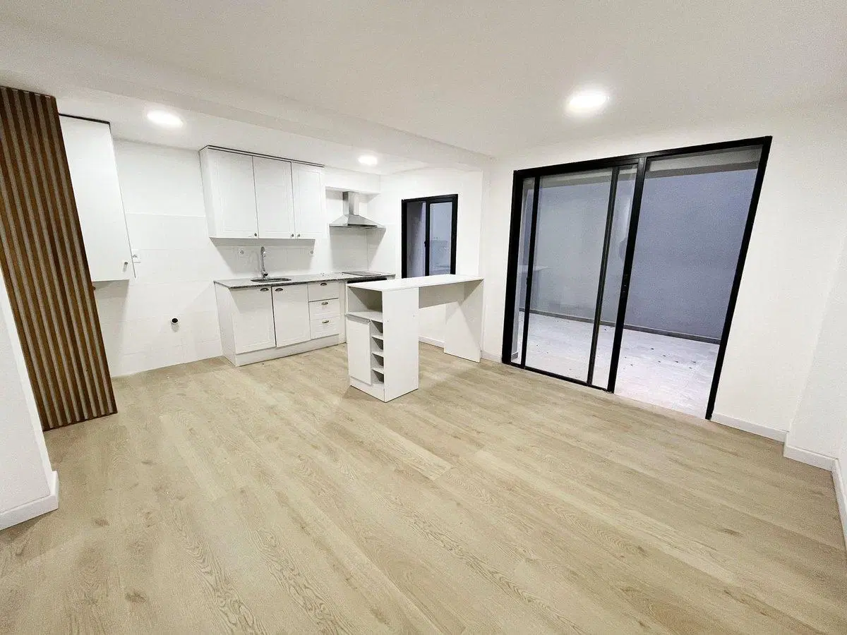 Alquiler Apartamento 1 Dormitorio y Patio Cordon 3