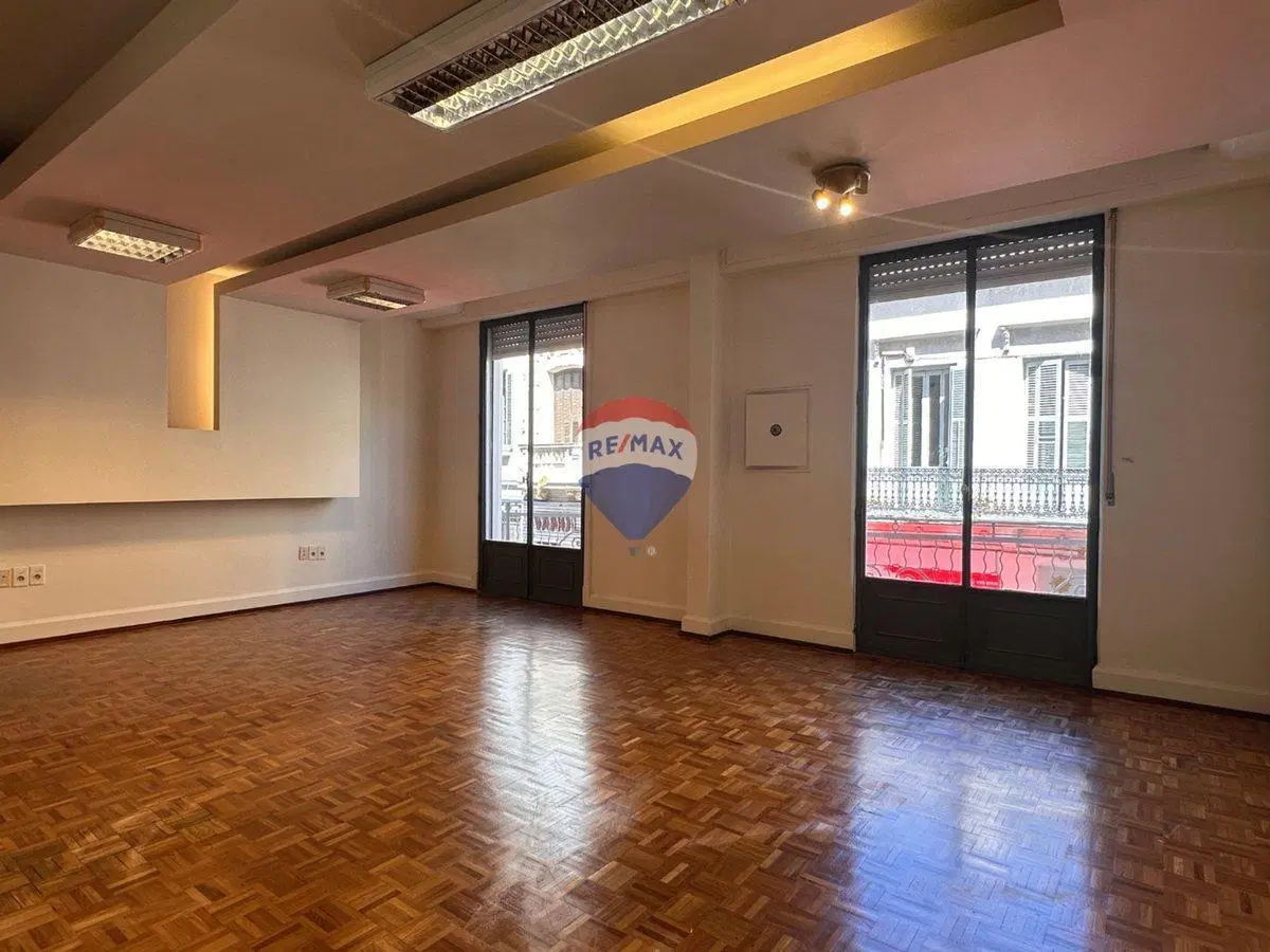 ALQUILER OFICINAS CIUDAD VIEJA PISO COMPLETO 5