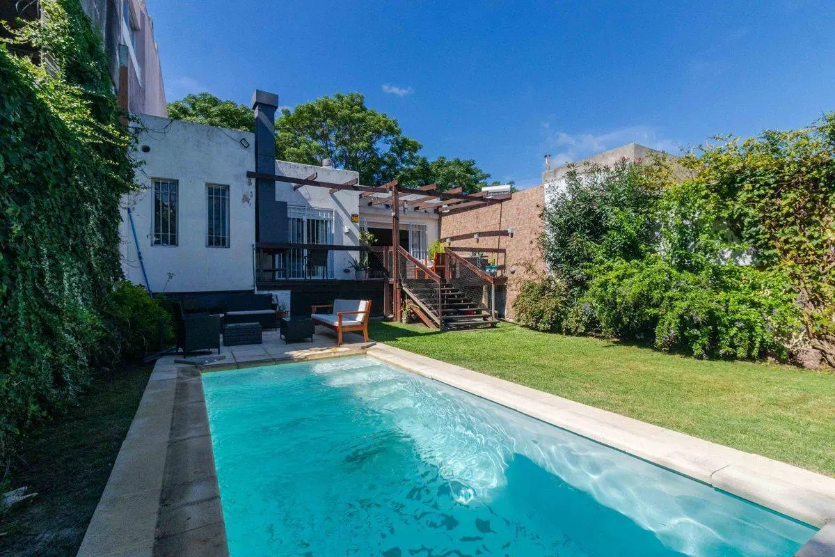 Venta Casa 3 dormitorios c/piscina en Malvín 5