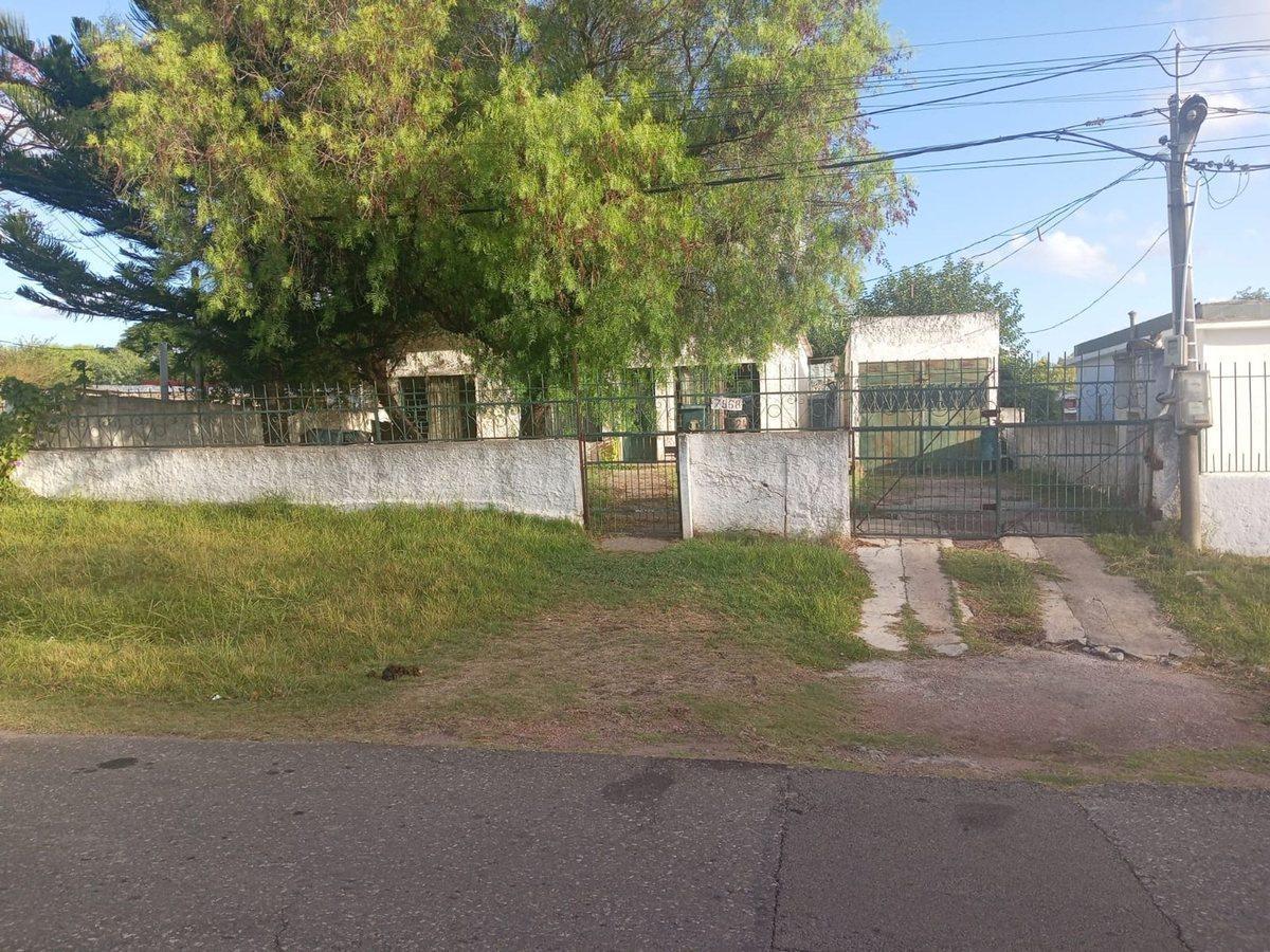 Venta casas 5 dormitorios + cochera en Pta Rieles