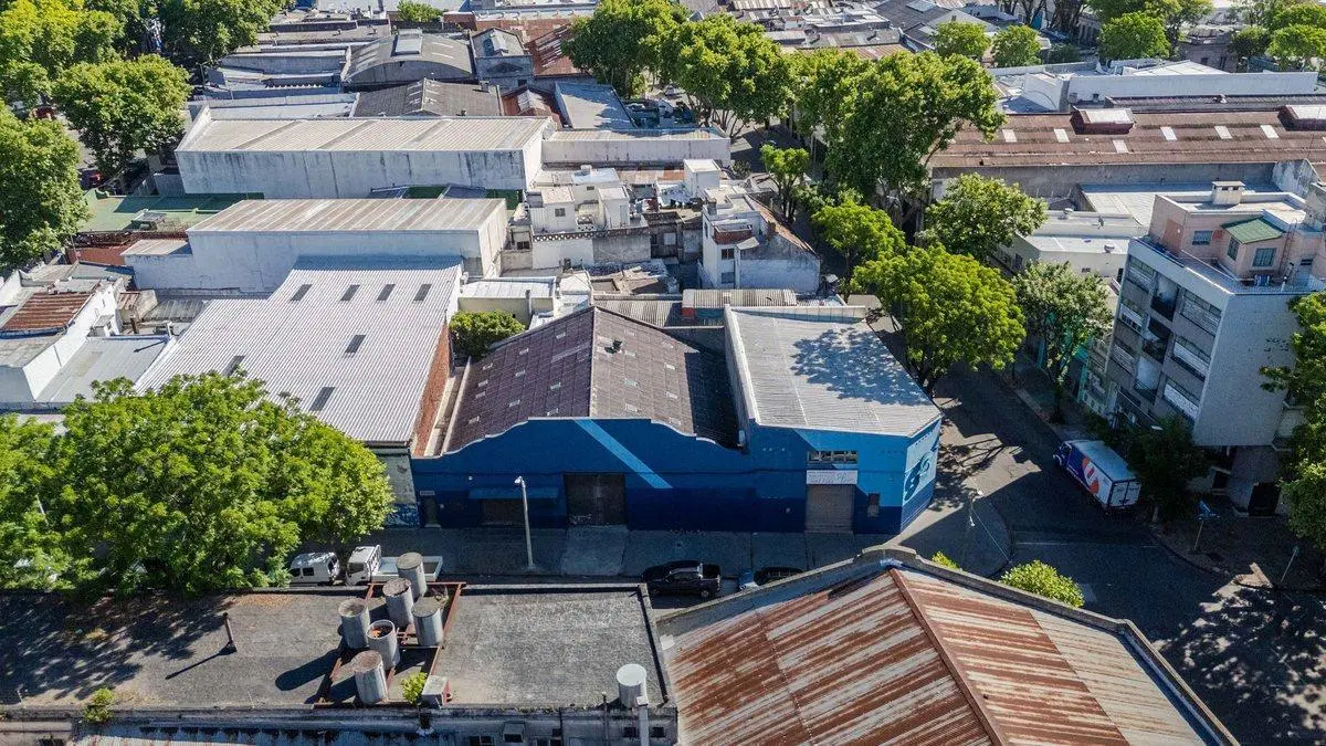VENTA DE LOCAL COMERCIAL CON DEPOSITO DE 100 m2 5