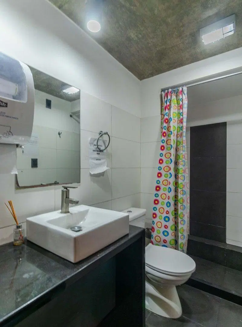 VENTA DEPOSITO Y LOCAL COMERCIAL EN VILLA MUNOZ 5