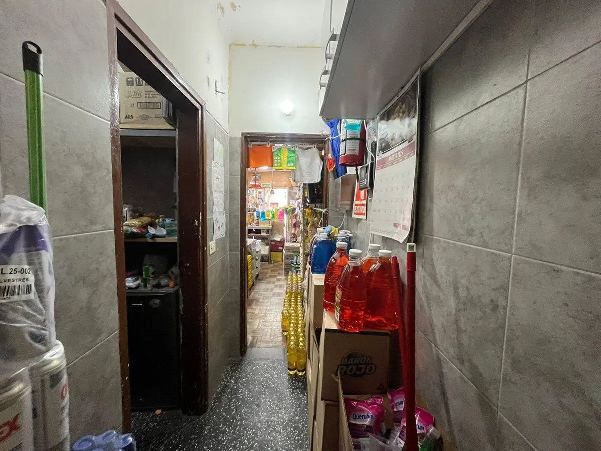 Venta Local comercial sobre Av. Garzón 4