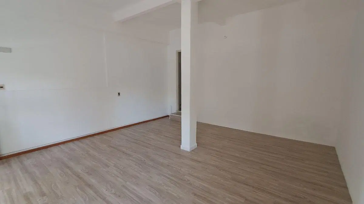 ALQUILER DE LOCAL COMERCIAL CENTRO 30 METROS 2