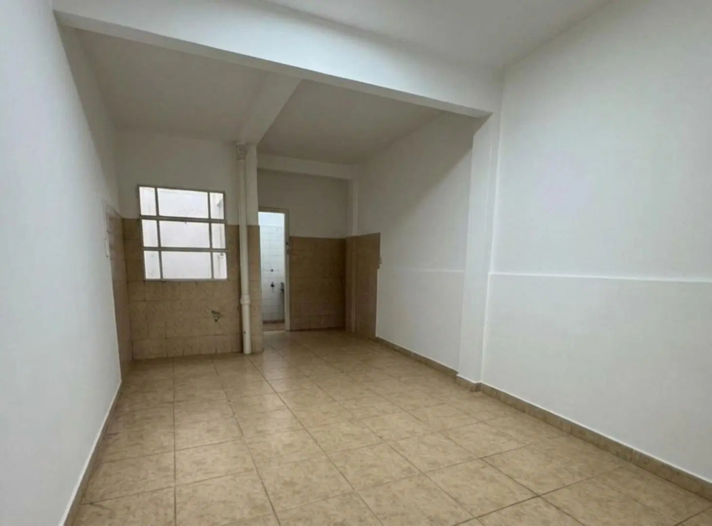 Venta de local comercial en Pocitos 2