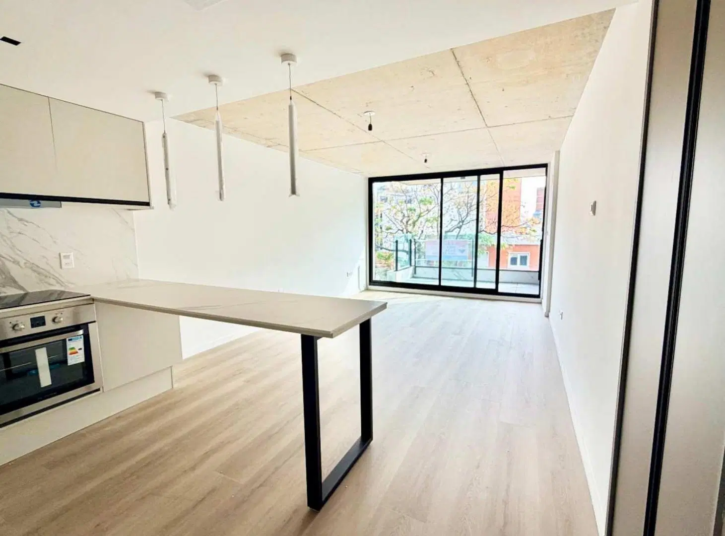 Venta apartamento en Pocitos con 2 garages 4