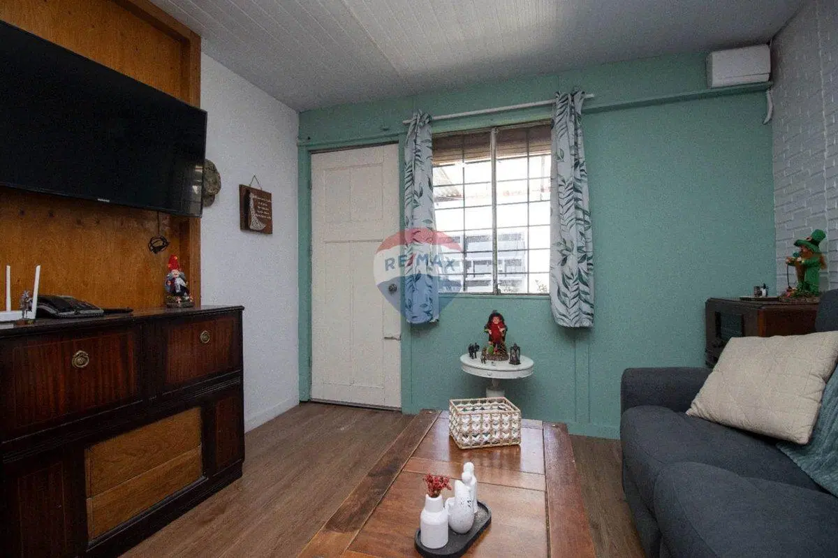 Se vende casa de 2 dormitorios con piscina 5