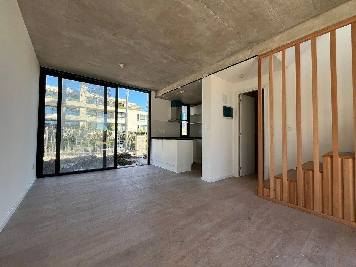 Venta Casa dúplex 2 dormitorios 2baños Garden Town 3