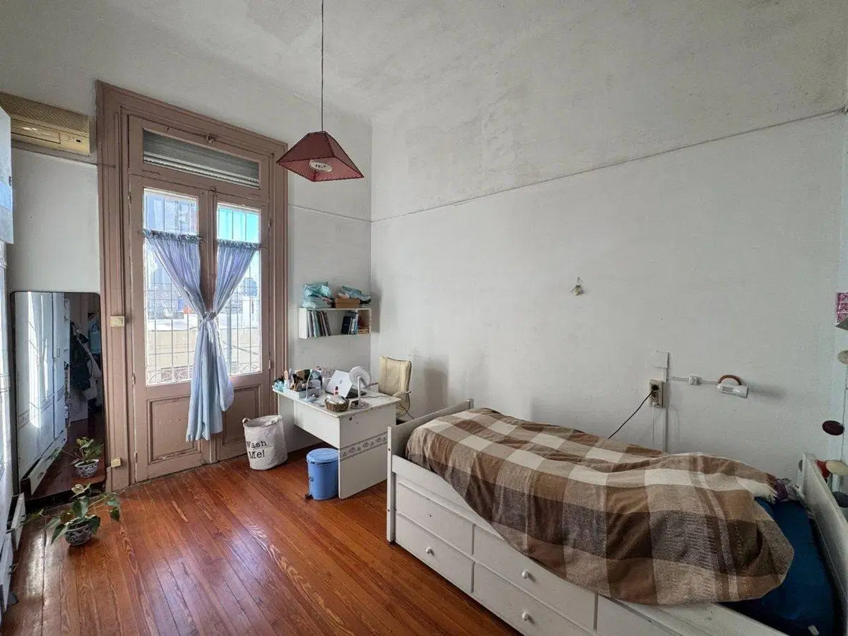 Venta casa de 4 dormitorios PH de altos en Cordón 5