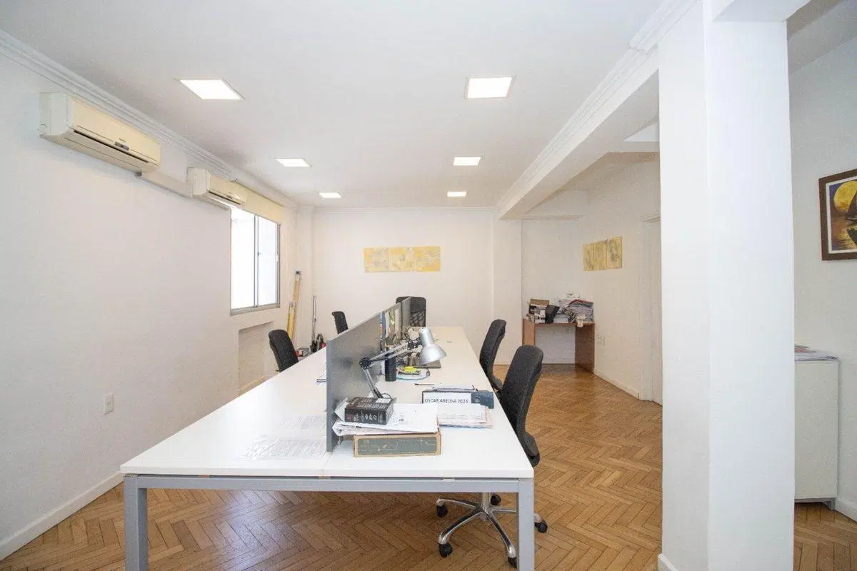 ALQUILER OFICINA CIUDAD VIEJA 5