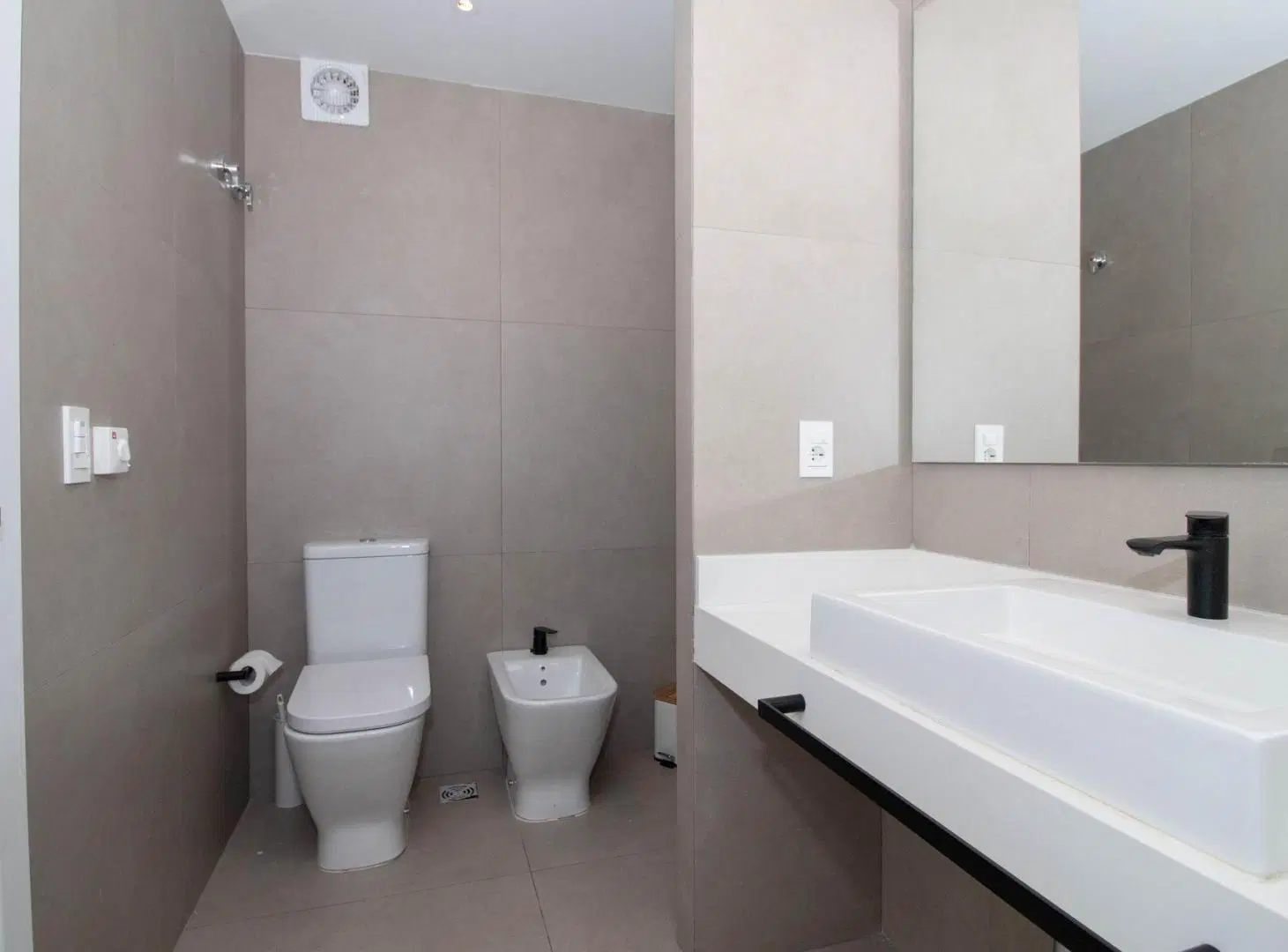 Venta apartamento tres dormitorios barrio parques 5