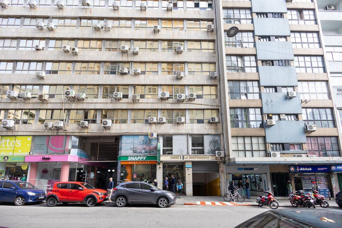 Alquiler de 4 oficinas en ciudad vieja