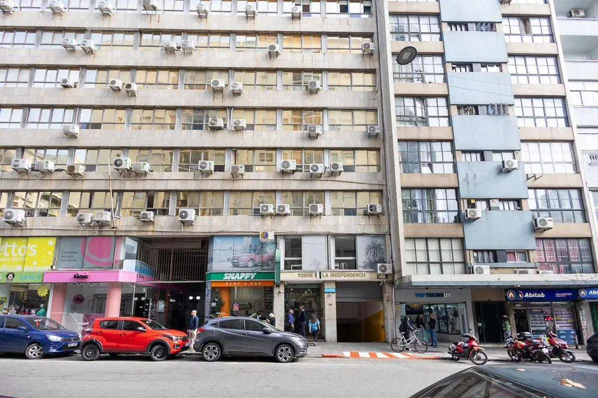 Alquiler de 4 oficinas en ciudad vieja 3