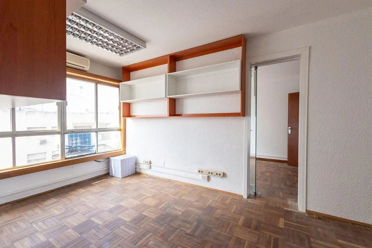 Alquiler de 4 oficinas en ciudad vieja 2