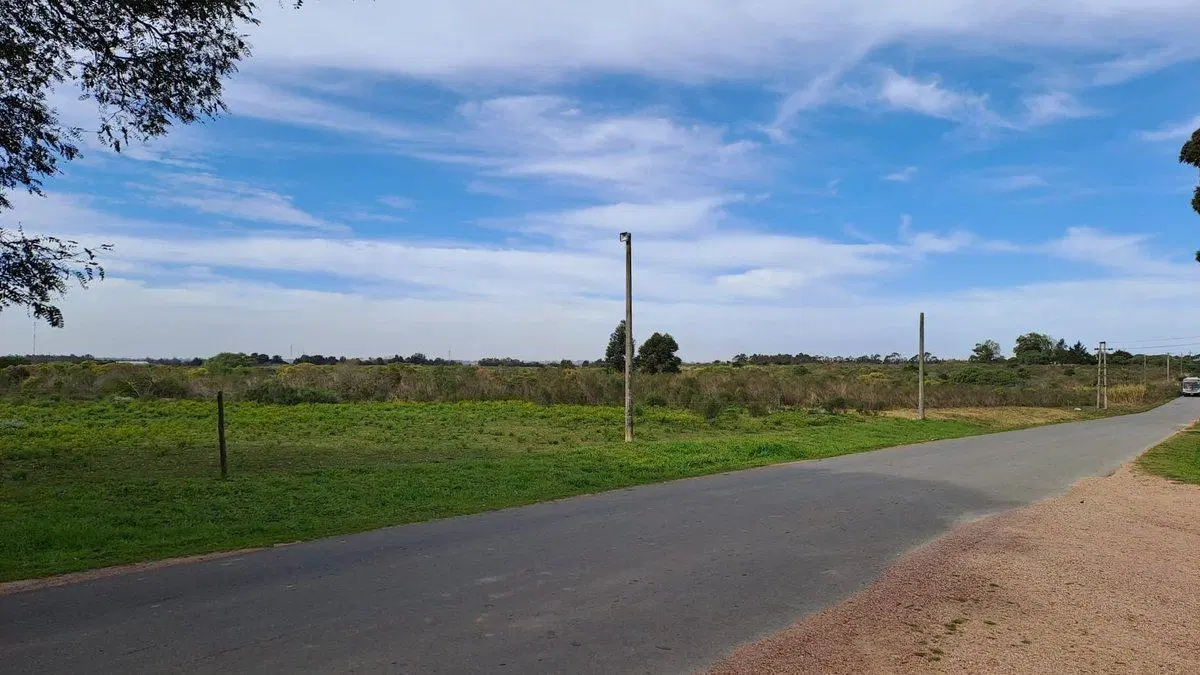 Vendo Campo 200 mts de frente ruta 1 5